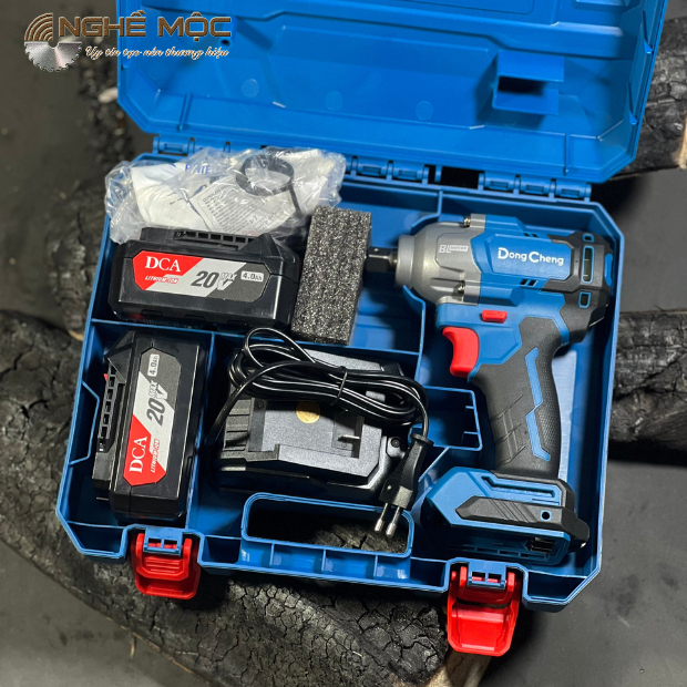 Máy siết bulong dùng pin Dongcheng DCPB488 (Hộp nhựa)