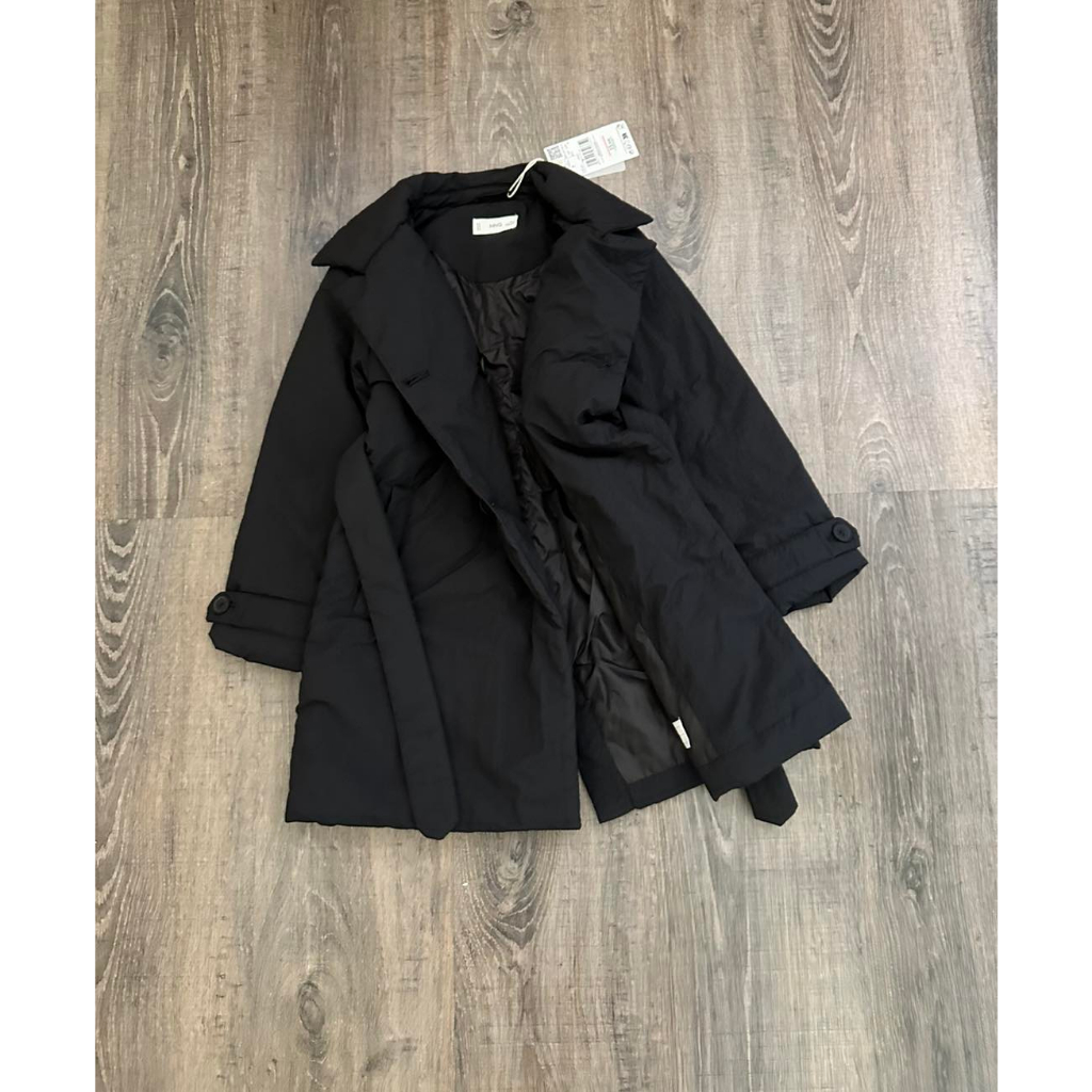 Áo khoác mangto kèm betl MnG cho bé