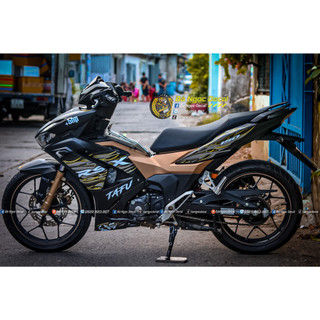 Tem lửa dán xe winner x v3 màu đen nhám vàng đồng
