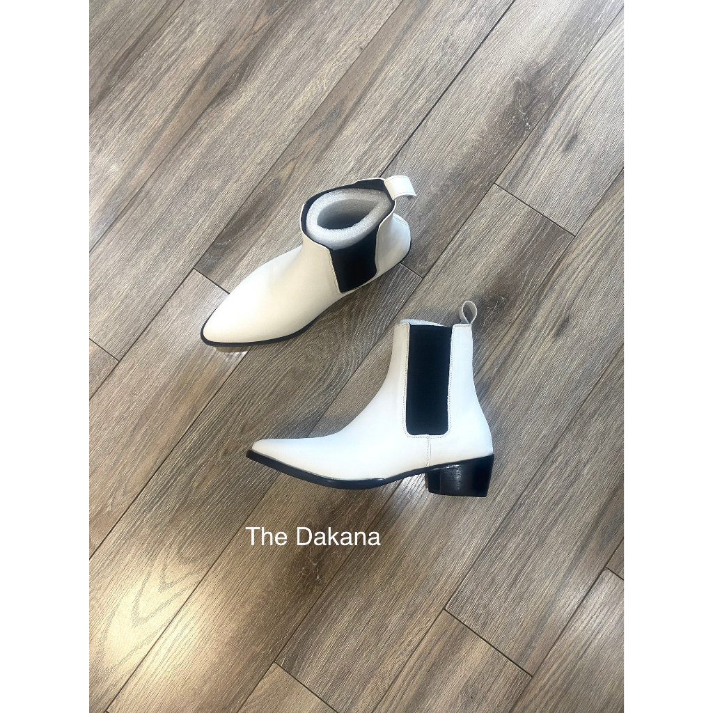THE DAKANA Monochrome Chelsea Boots, Giày Bốt Nam Trắng Đế Đen Cao 5cm Da Bò nguyên tấm khâu gót gỗ Bảo Hành 12 tháng