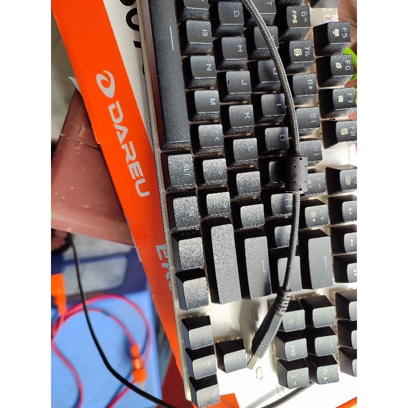 Bàn phím cơ Meeto Zero   Led Rainbow TKL 87 phím - qua sử dụng