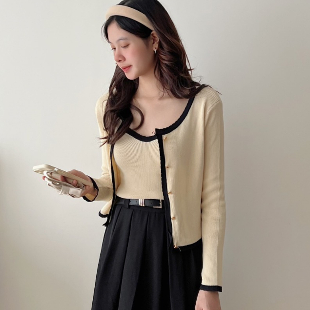 Sét 2 chi tiết áo cadigan len mỏng cài cúc  kèm áo 2 dây