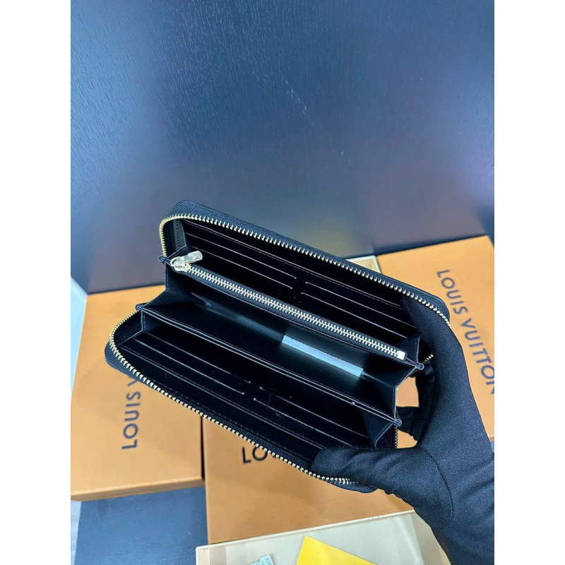 Ví lv da bóng hoạ tiết 3D size20