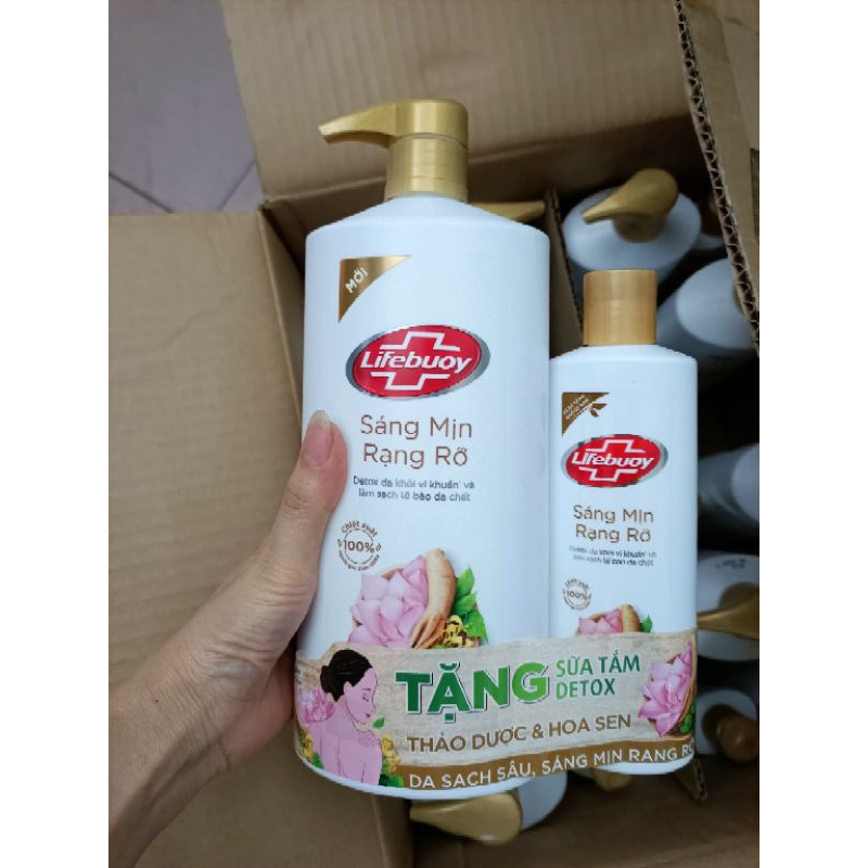 Sữa tắm  Lifebuoy thảo dược hoa sen 800g