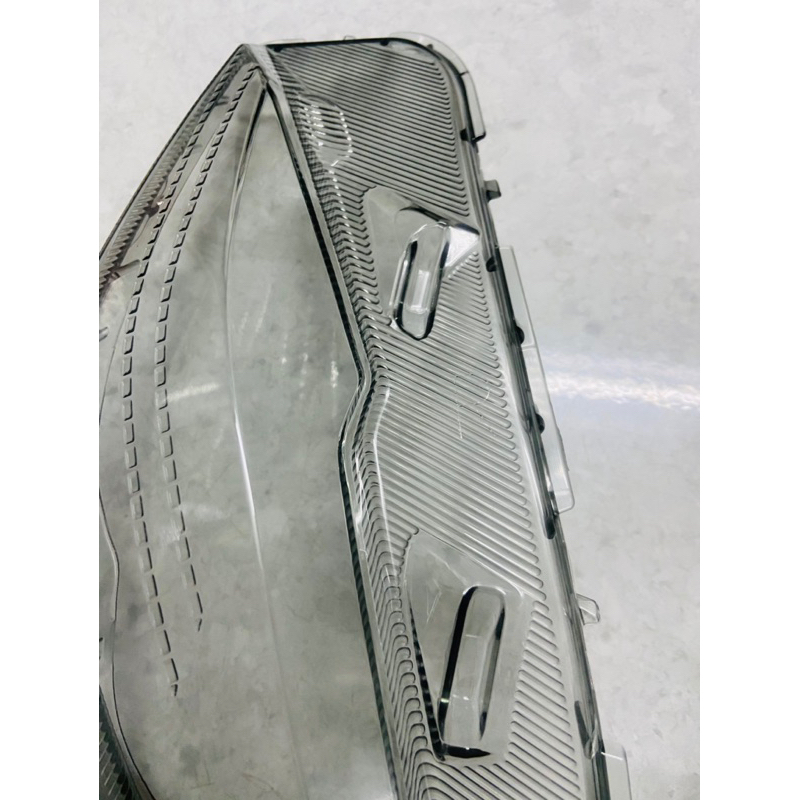 CHỤP XI NHAN VISION 2020 - 2024 HONDA - TRÁI HAY PHẢI ĐƯỢC TÍNH THEO NGỒI TRÊN XE