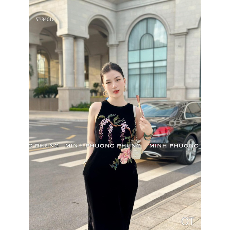 Váy nhung the thêu hoa ngực sang chảnh