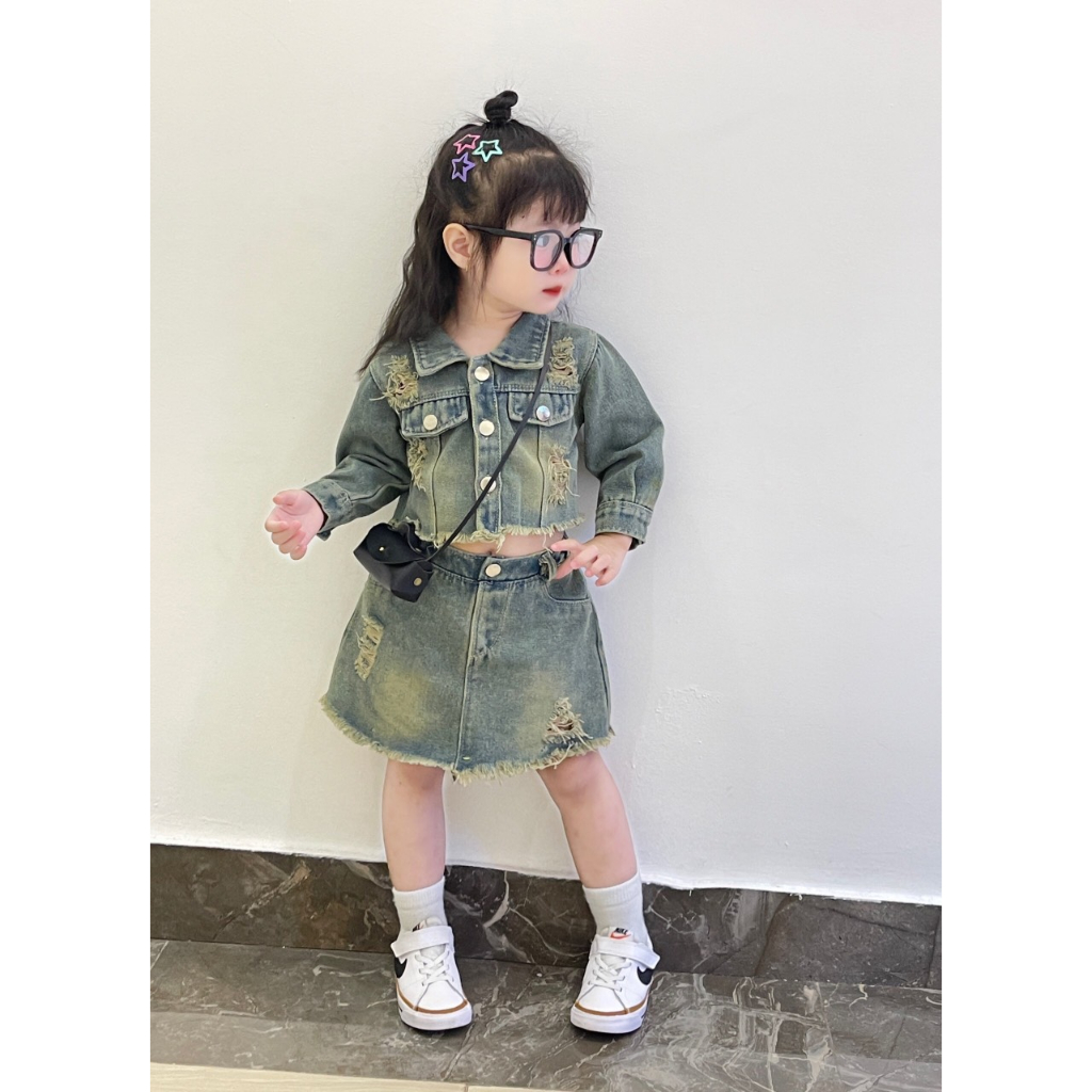 Set bộ váy bò cá tính cho bé gái chất đẹp