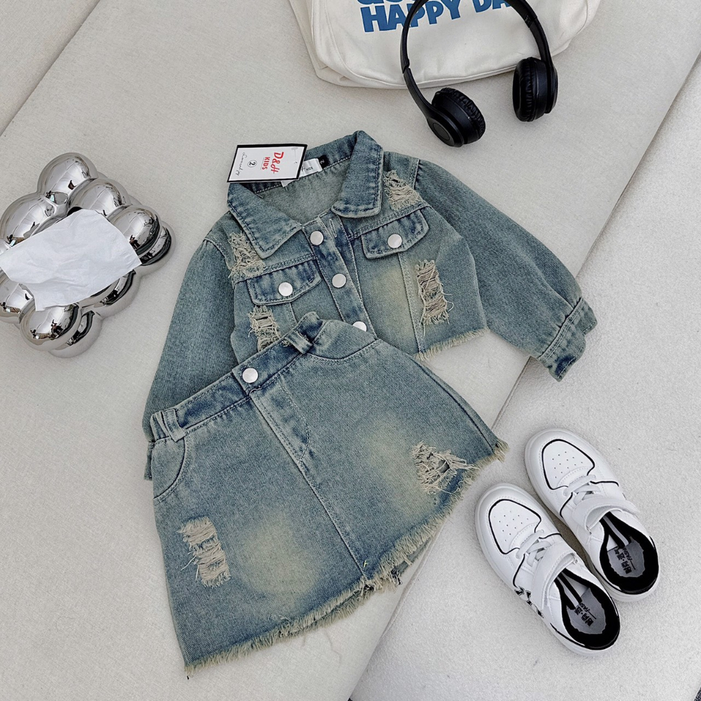 Set bộ váy bò cá tính cho bé gái chất đẹp