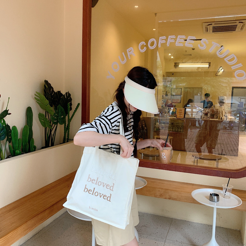 Túi tote Beloved thêu màu pastel ombre form vuông vải canvas