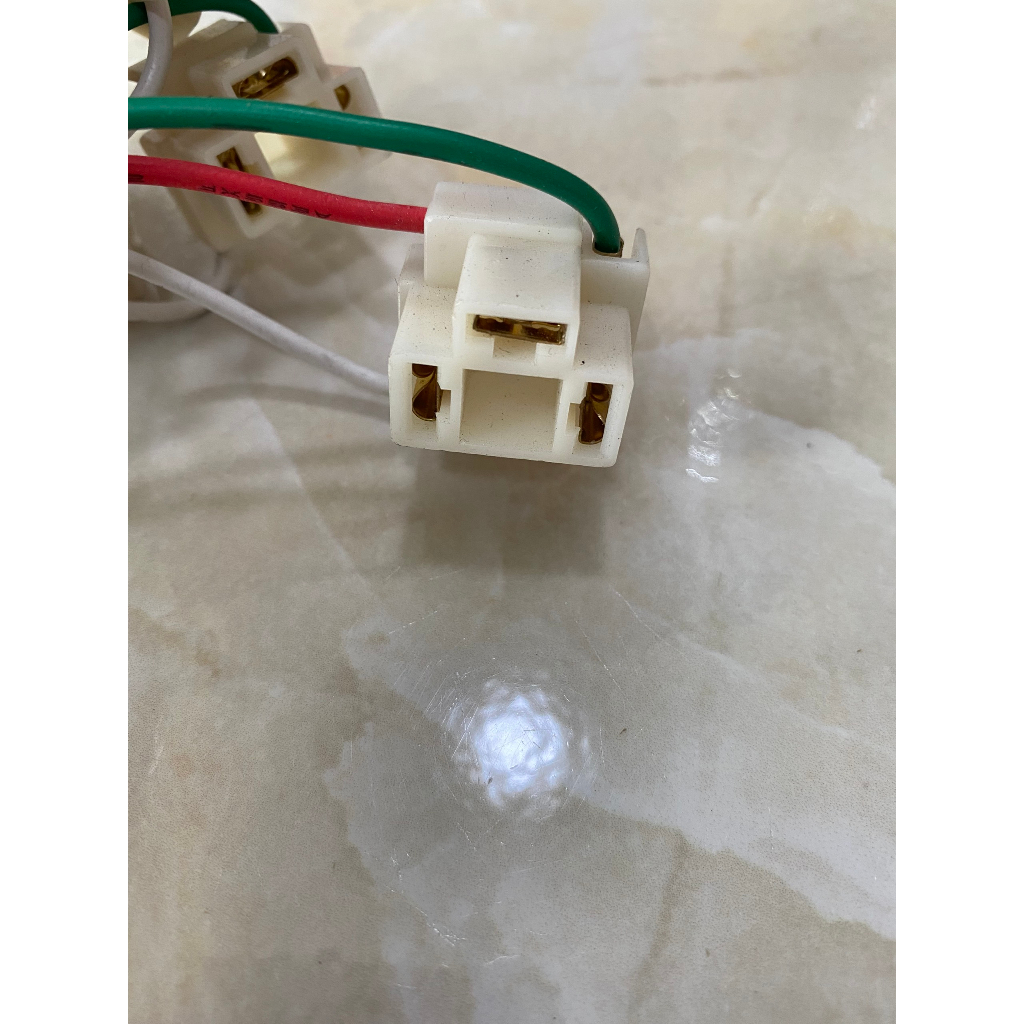 Rắc cắm bóng H4 3 chân, Đui bóng đèn H4, đui bóng đèn pha, đui bóng đèn gầm chất lượng tốt