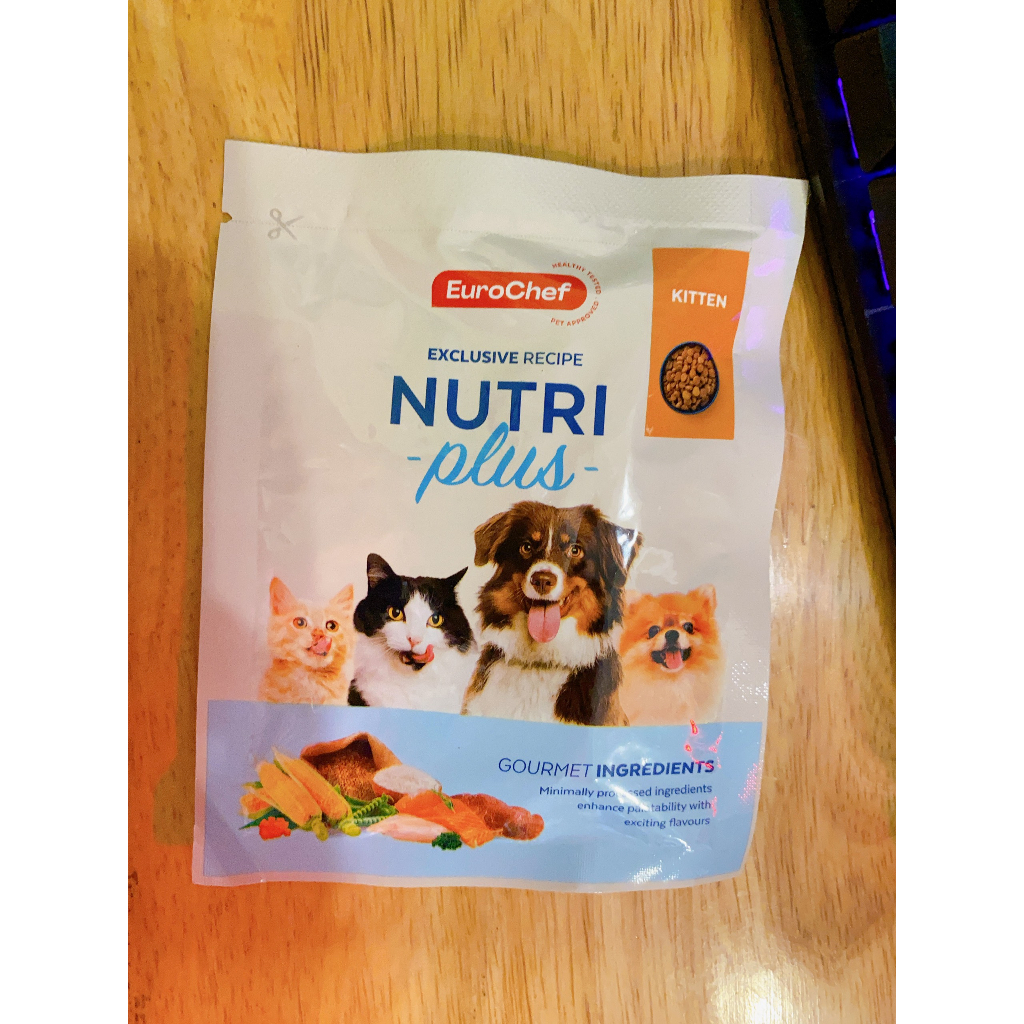 Thức ăn hạt dùng thử  dành cho chó mèo