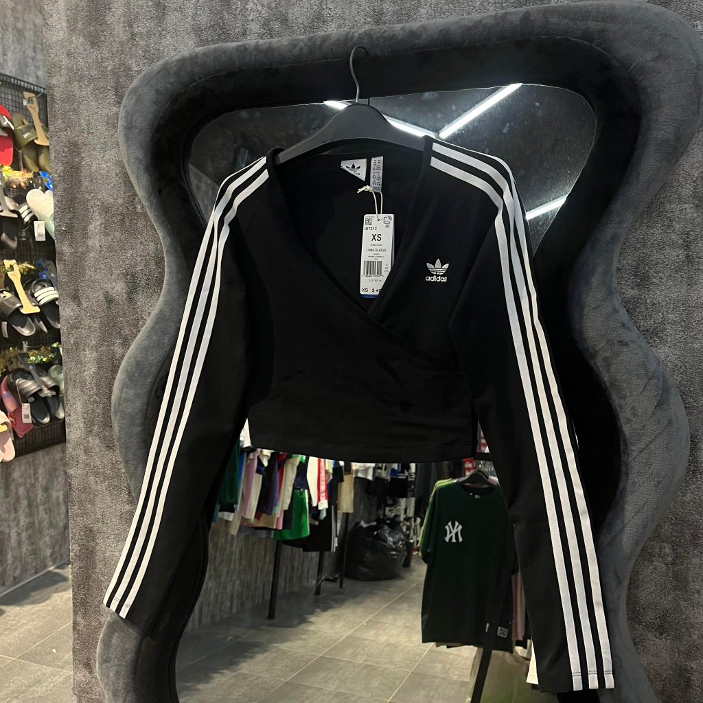Áo Tay Dài Chính Hãng Adidas ADICOLOR CLASSICS CROP LONG SLEEVE Shop Xám Store