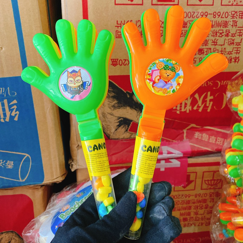 Sỉ lọ 50 cây kẹo xê kèm đồ chơi hình bàn tay vỗ