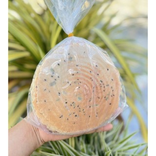 Bánh kẹp dừa mè nướng miền tây