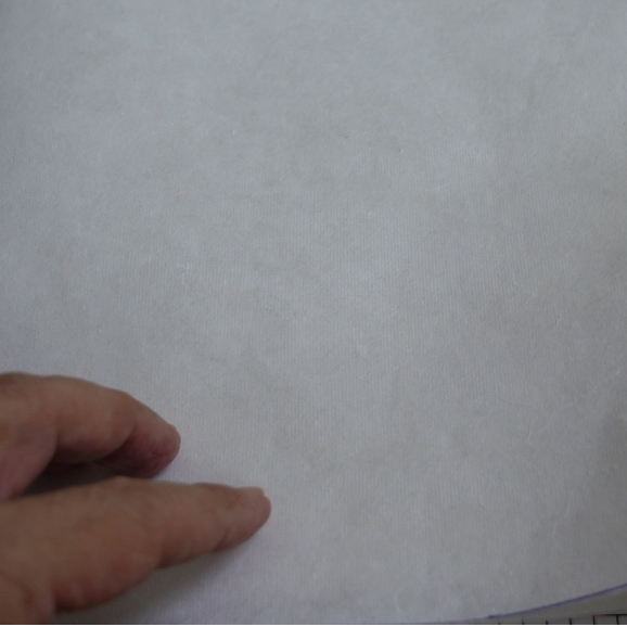 Giấy lót thêu vi tính, thêu tay có keo, ủi khi lót . Loại tốt dày  giúp vải không bị co, giãn khi thêu