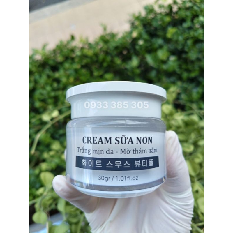 Kem sữa non chiết xuất hoàn toàn từ thiên nhiên 30gr