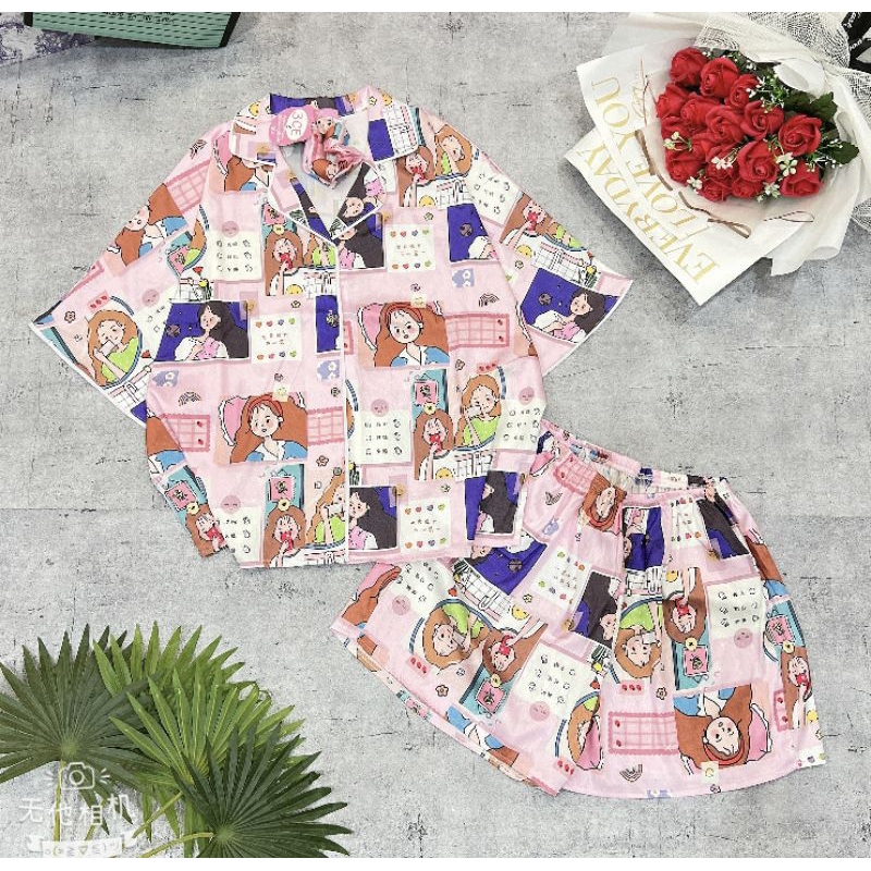 Đồ bộ Pijama Đùi Tay Dơi, form chuẩn Quảng Châu kèm cột tóc, Bộ ngủ mặc nhà Lụa Xước Ánh Kim Thiết Kế 5D
