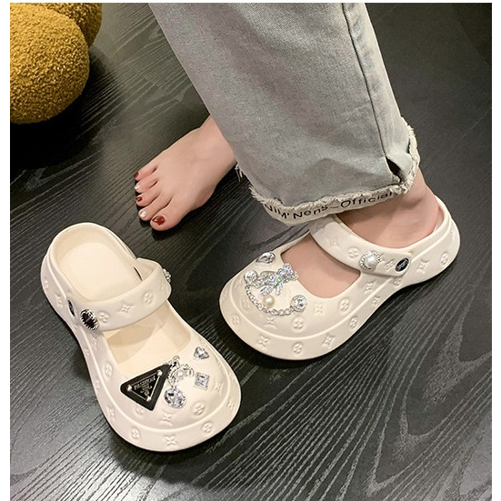 Dép nữ búp bê  Mary Jane Dép Cross đế cao 3cm, charm đá gấu lấp lánh, dép bánh mì cute