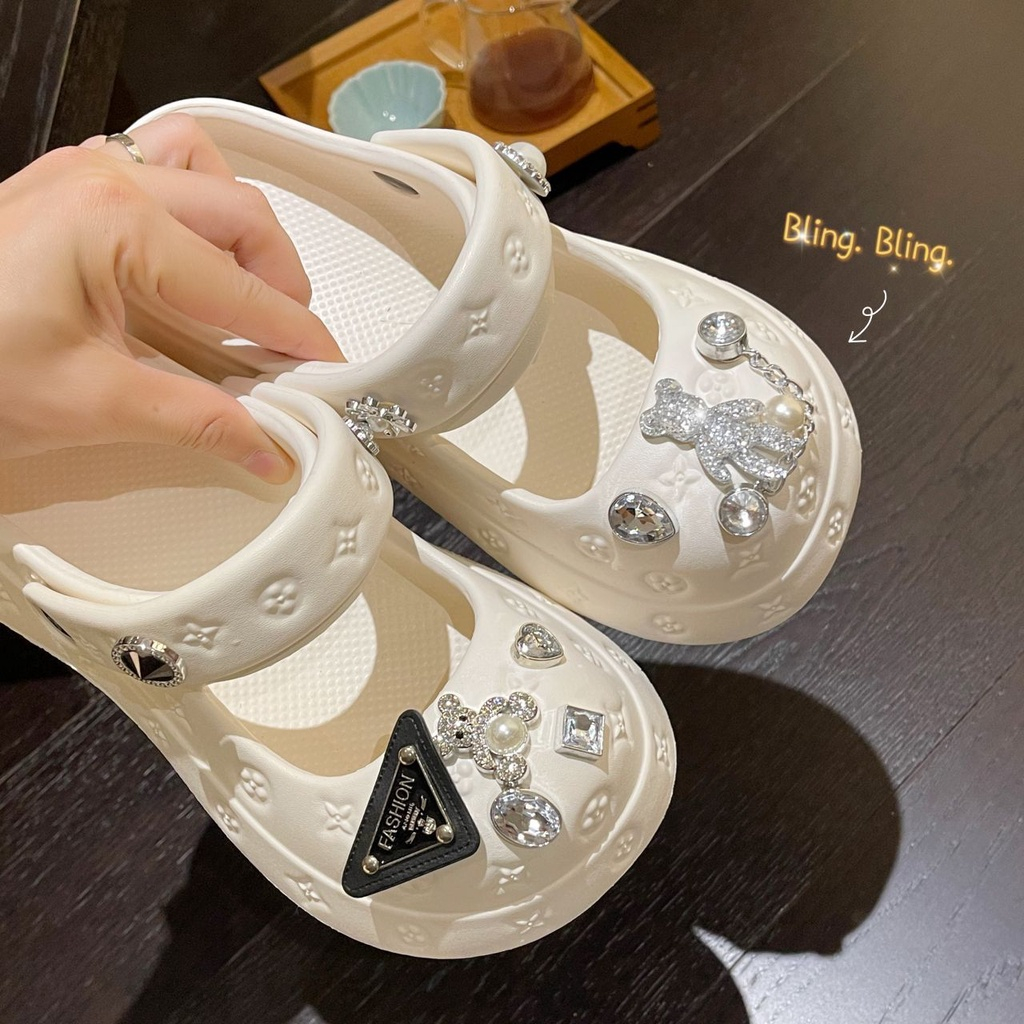 Dép nữ búp bê  Mary Jane Dép Cross đế cao 3cm, charm đá gấu lấp lánh, dép bánh mì cute