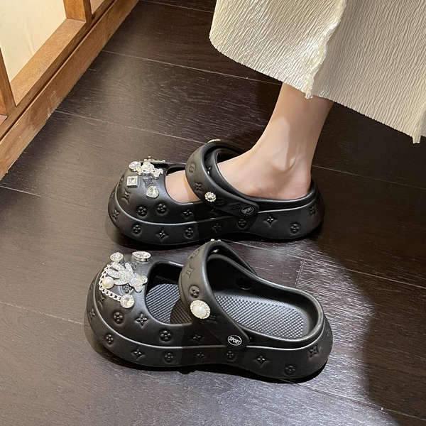 Dép nữ búp bê  Mary Jane Dép Cross đế cao 3cm, charm đá gấu lấp lánh, dép bánh mì cute