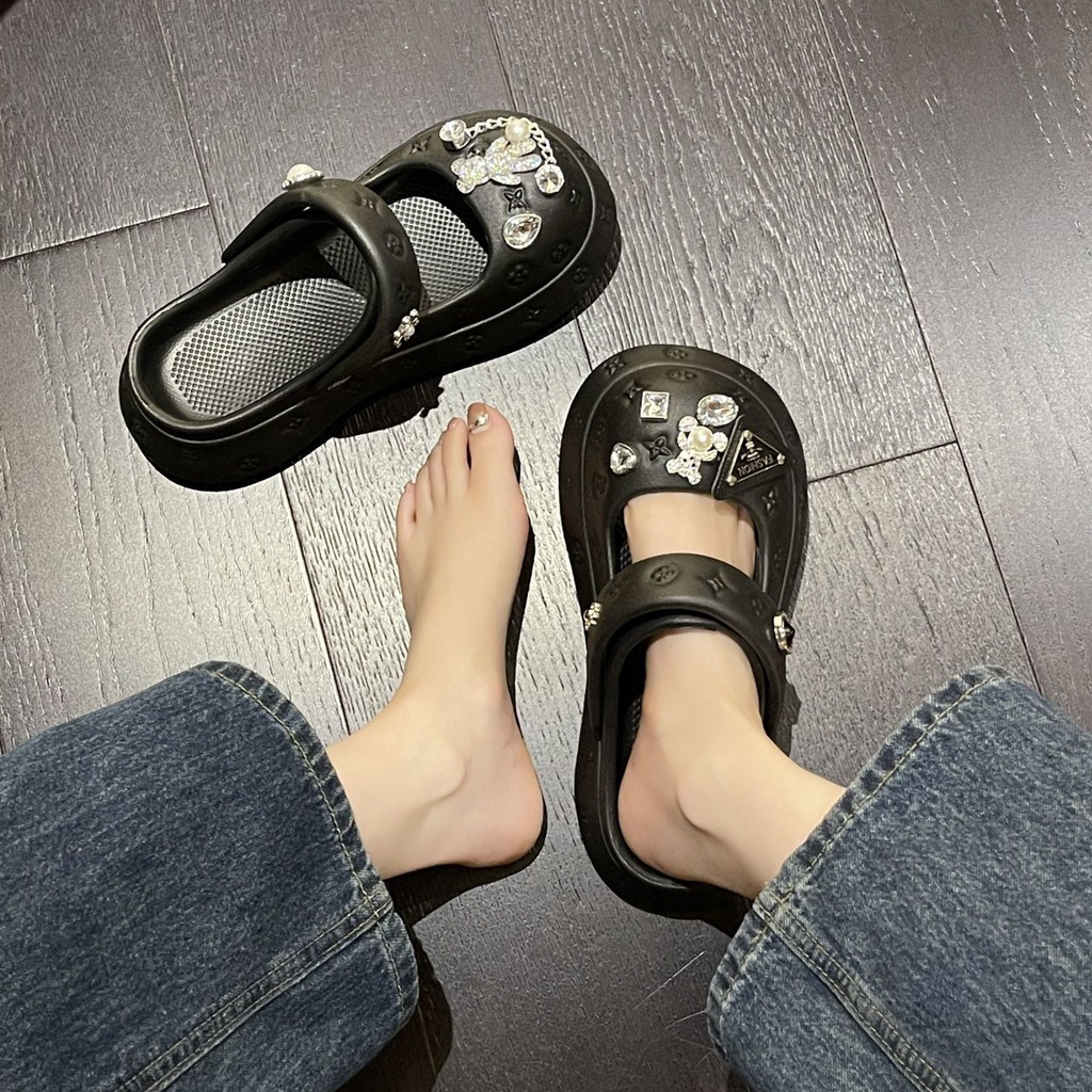 Dép nữ búp bê  Mary Jane Dép Cross đế cao 3cm, charm đá gấu lấp lánh, dép bánh mì cute