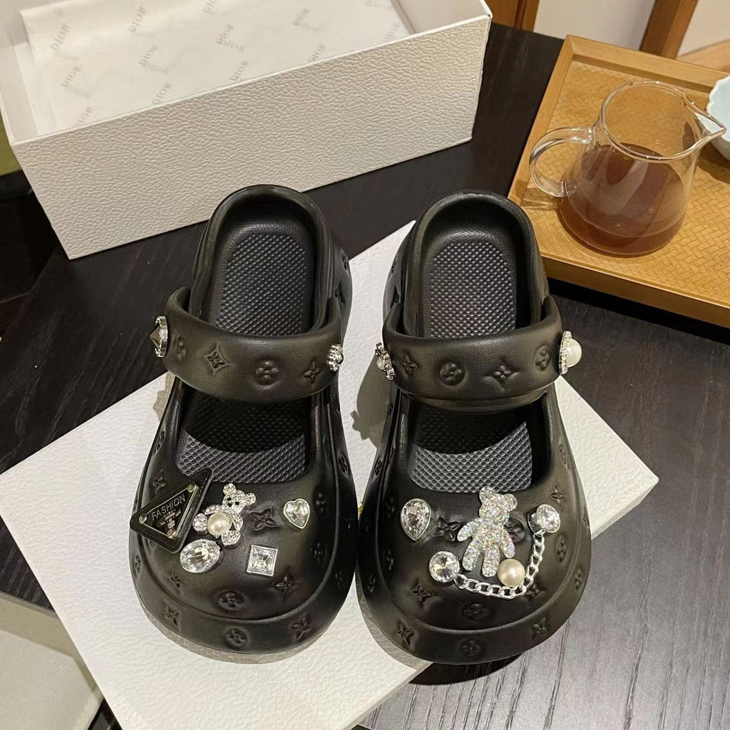 Dép nữ búp bê  Mary Jane Dép Cross đế cao 3cm, charm đá gấu lấp lánh, dép bánh mì cute