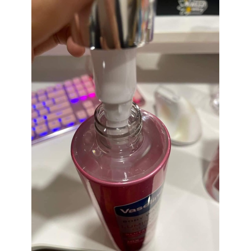 SỮA TẮM VASELINE GLUTA GLOW 10X