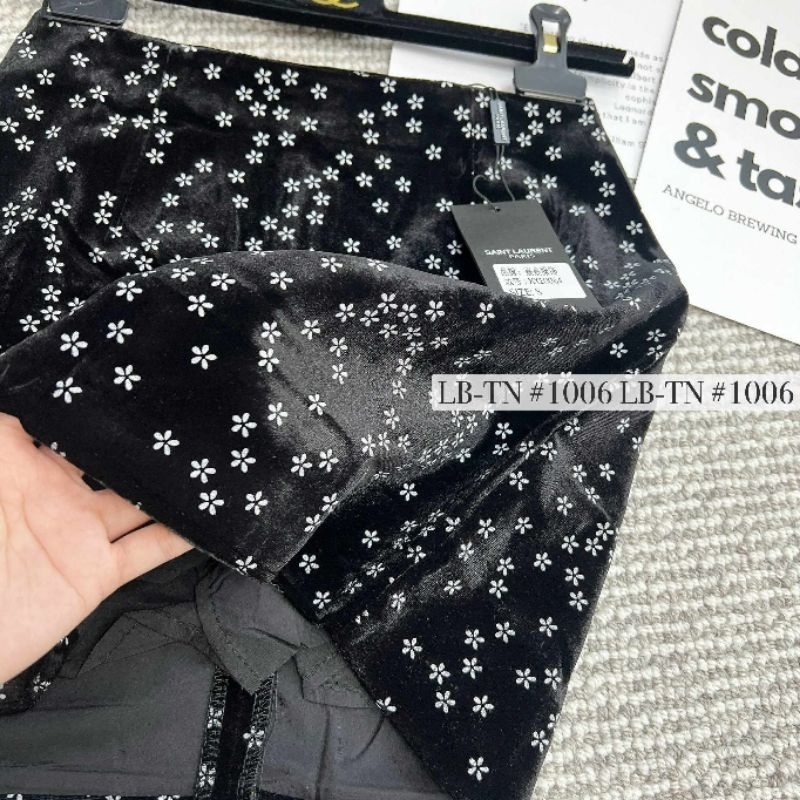 Chân váy nhung hoa hàng QC