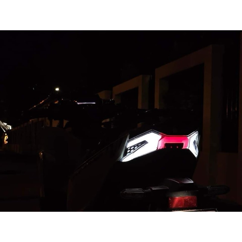 ĐÈN ĐUÔI HẬU LED HONDA VARIO 160