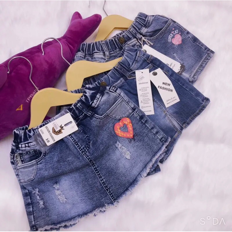 Chân váy jean bé gái , quần Đùi jean giả váy bé gái Có quần lót trong 10-30kg