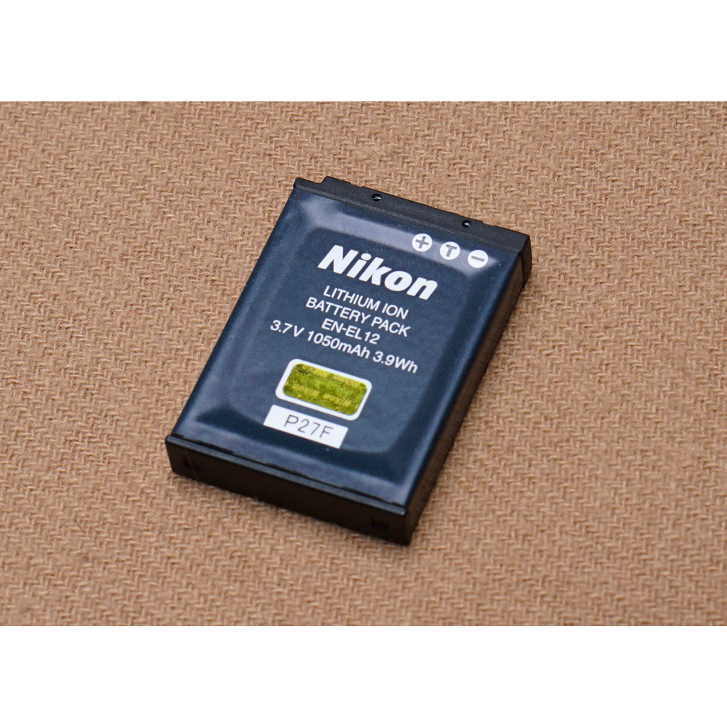 Nikon EN-EL12