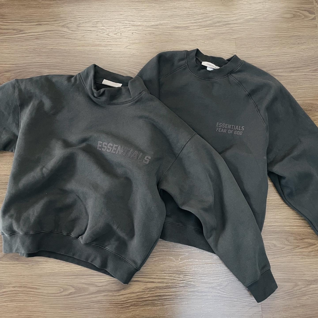 Áo Sweater Essentials 2022 - Chữ in nhung