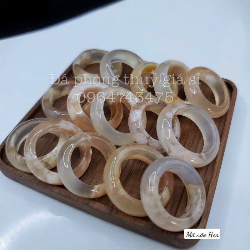 Nhẫn ưu linh trắng ,mã não hoa, ưu linh vàng và đỏ,thach anh dâu đỏ và dâu tây xanh tặng kèm hộp gấm cao cấp khi mua