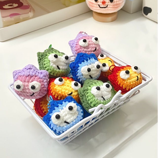 Móc khoá Calcifer bằng len