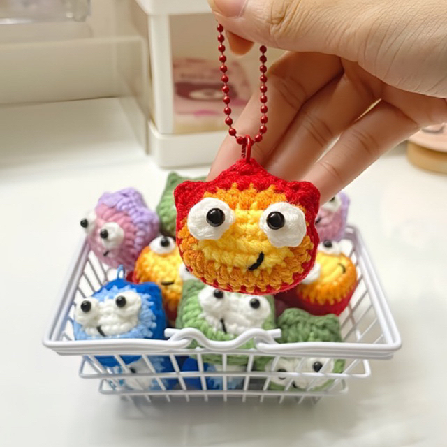 Móc khoá Calcifer bằng len