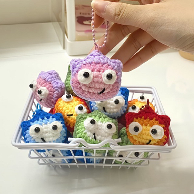 Móc khoá Calcifer bằng len