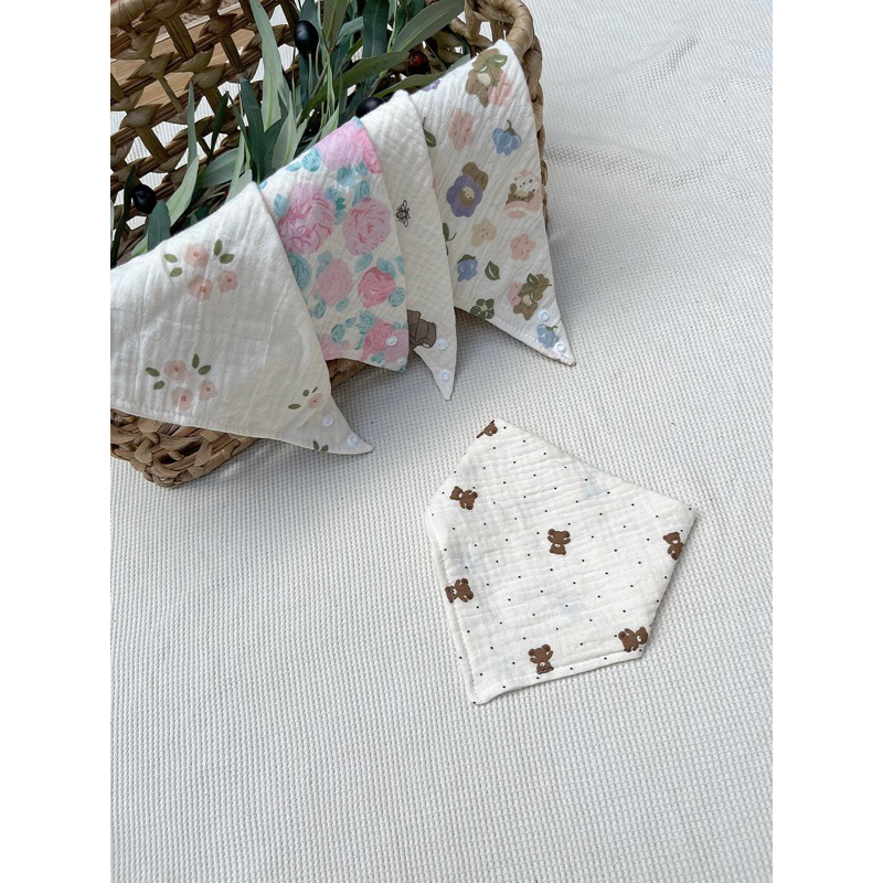 Yếm xô tam giác muslin 4 lớp cao cấp cho bé trai bé gái