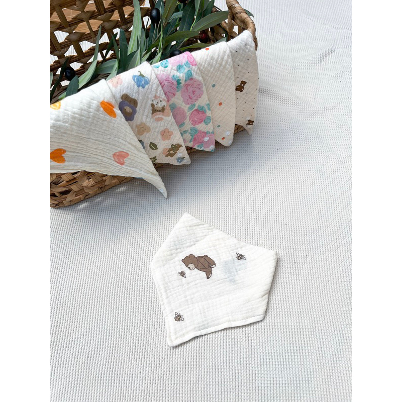 Yếm xô tam giác muslin 4 lớp cao cấp cho bé trai bé gái