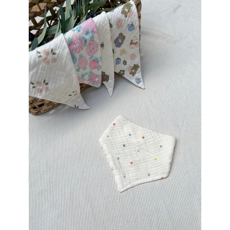 Yếm xô tam giác muslin 4 lớp cao cấp cho bé trai bé gái