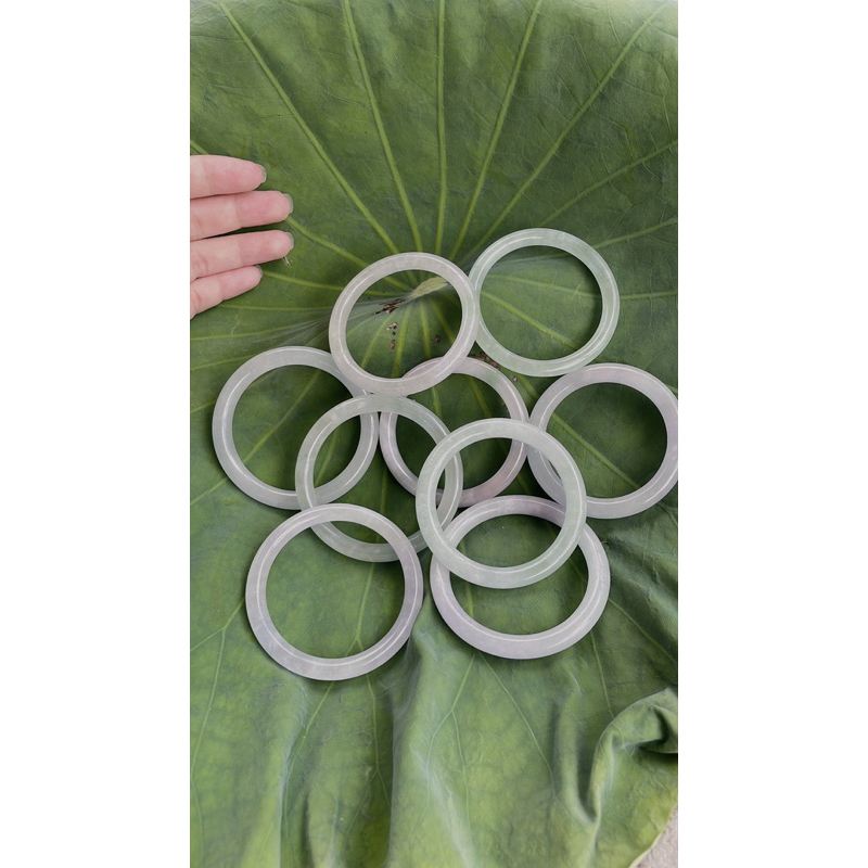 Vòng bản liền phi thuy trắng trong
