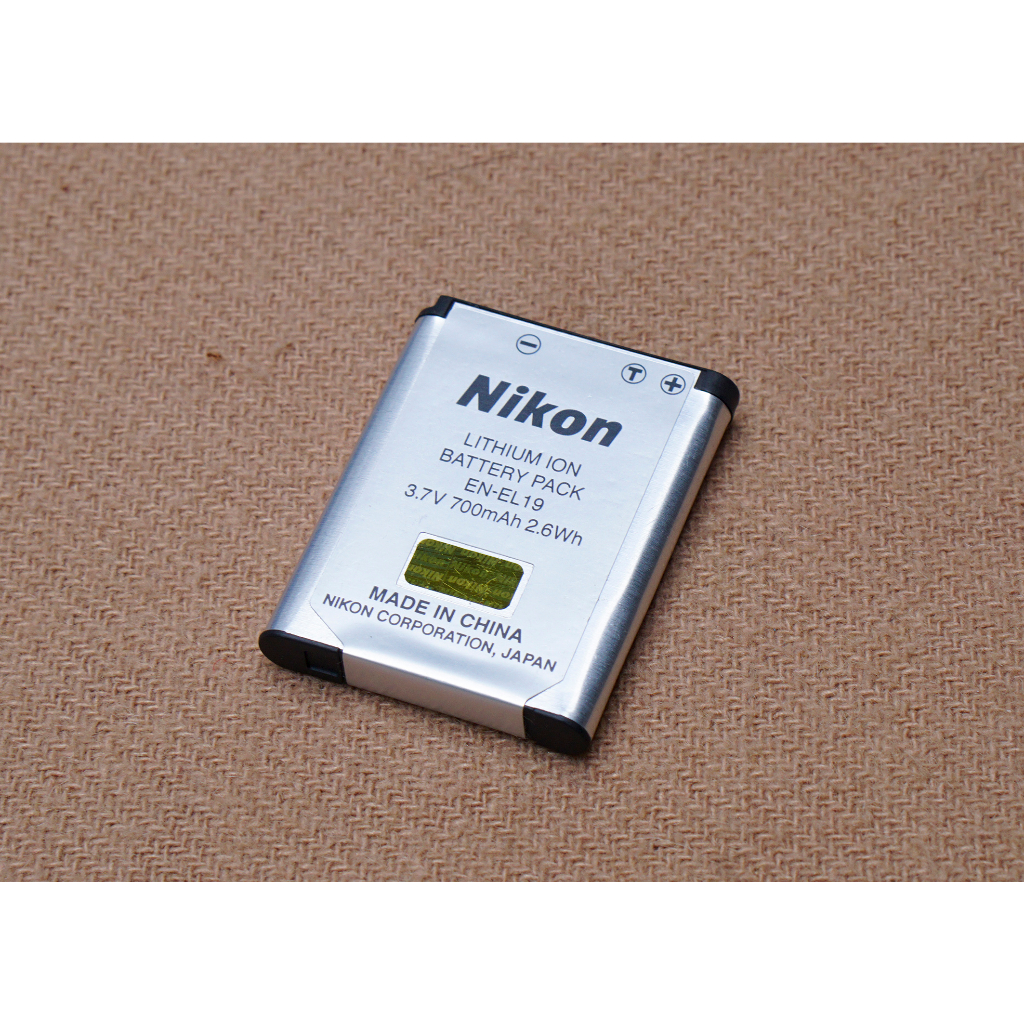 Nikon EN-EL19