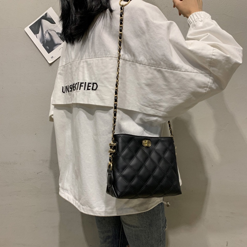 Túi đeo chéo đeo vai nữ đẹp đi chơi phong cách đơn giản dáng xô - Túi Xinh Mint Store MÃ-005