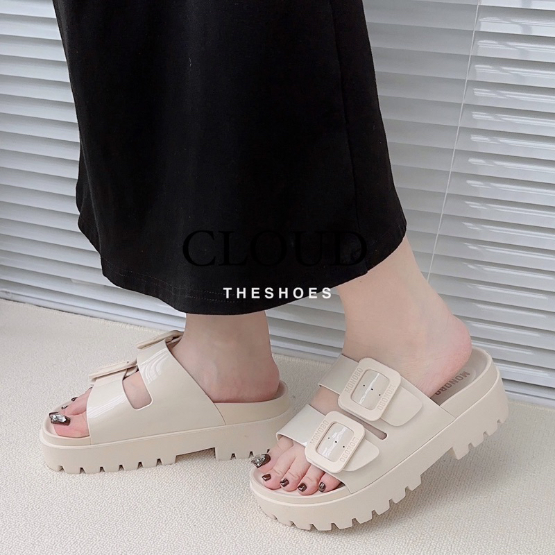 Dép nhựa khoá hai quai