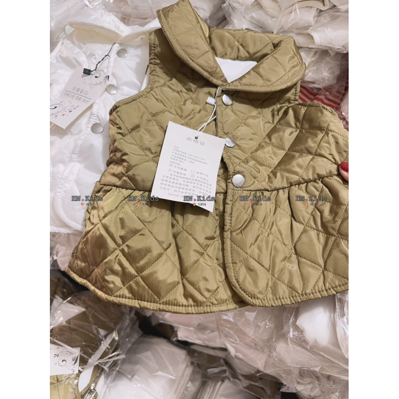 Áo Gile trần trám cho bé gái