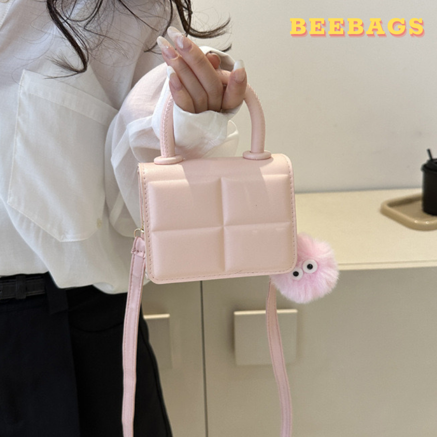 Túi Da Vuông Mini Cầm Tay Kèm Móc Khóa Gấu Dễ Thương Màu Hồng, Trắng, Đen | TX185 | Túi Xách Mini Họa Tiết Ô Vuông Xinh