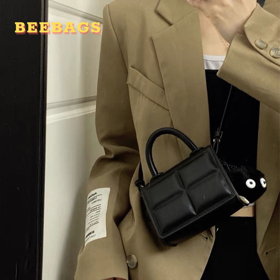 Túi Da Vuông Mini Cầm Tay Kèm Móc Khóa Gấu Dễ Thương Màu Hồng, Trắng, Đen | TX185 | Túi Xách Mini Họa Tiết Ô Vuông Xinh