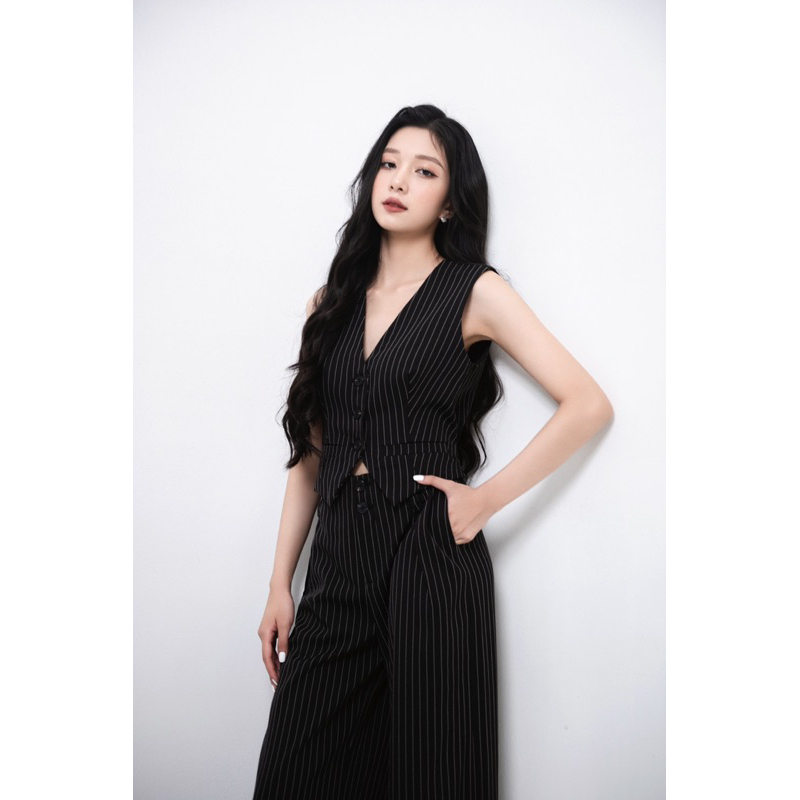 Set hilton kẻ đen