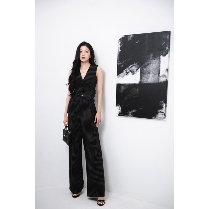 Set hilton kẻ đen