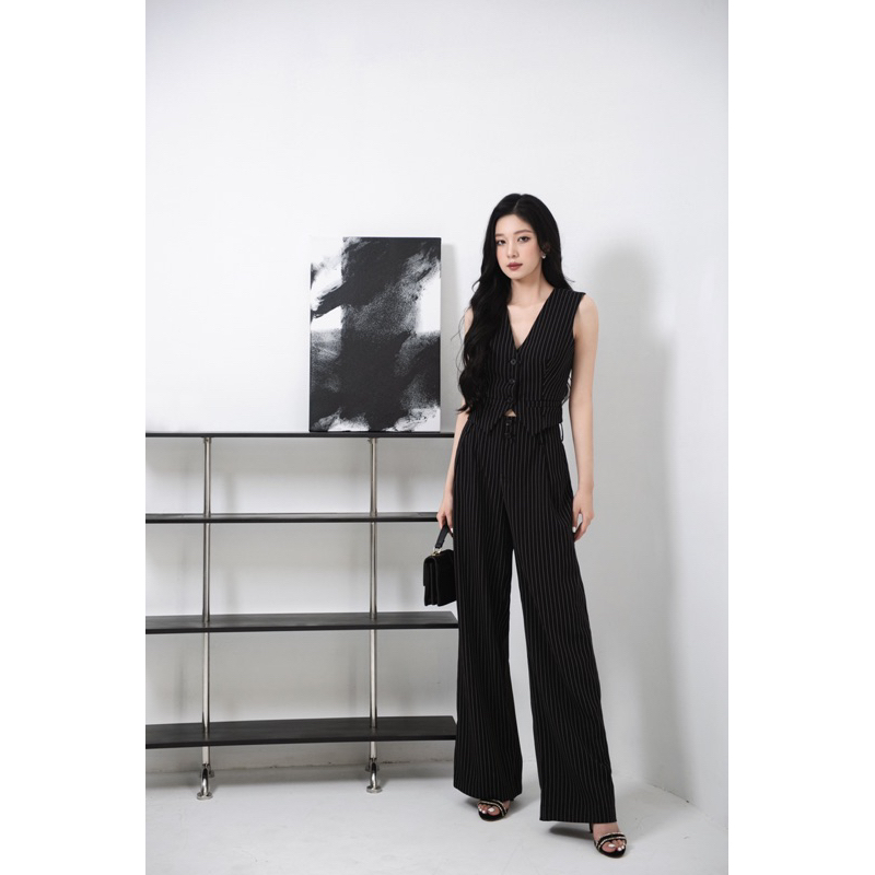 Set hilton kẻ đen