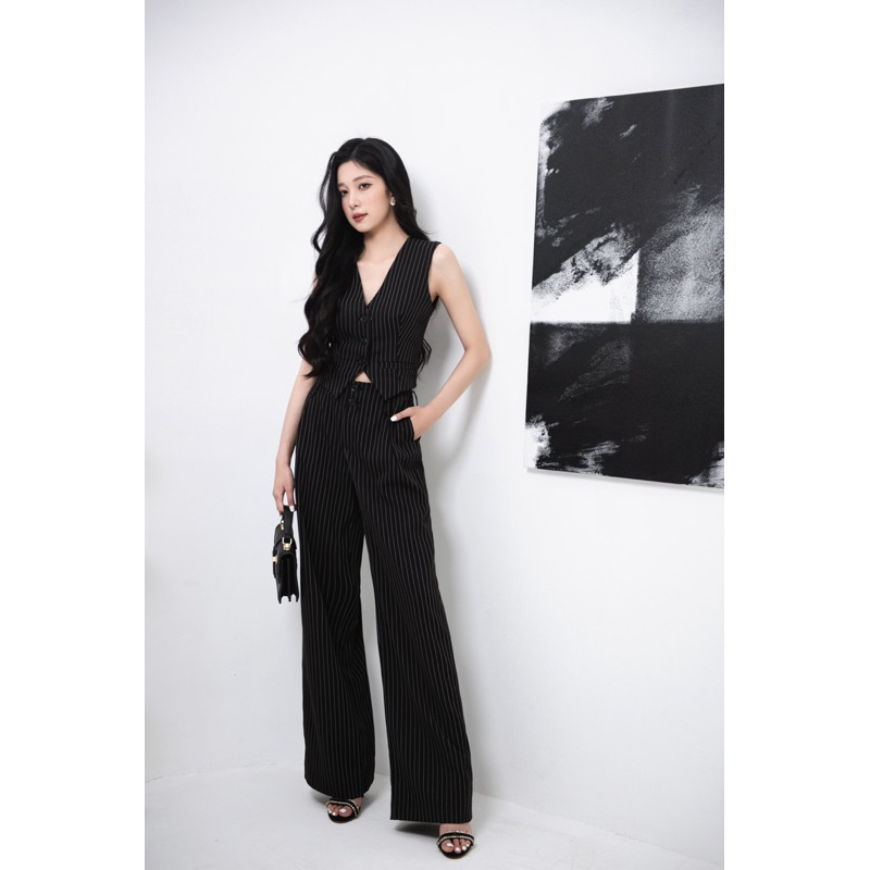 Set hilton kẻ đen